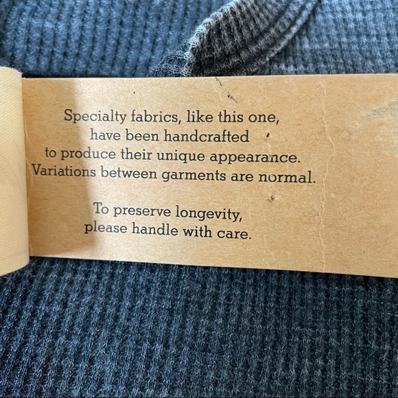 WHITE Crow trumpet sleeve distressed top, size M - Picture 7 of 9